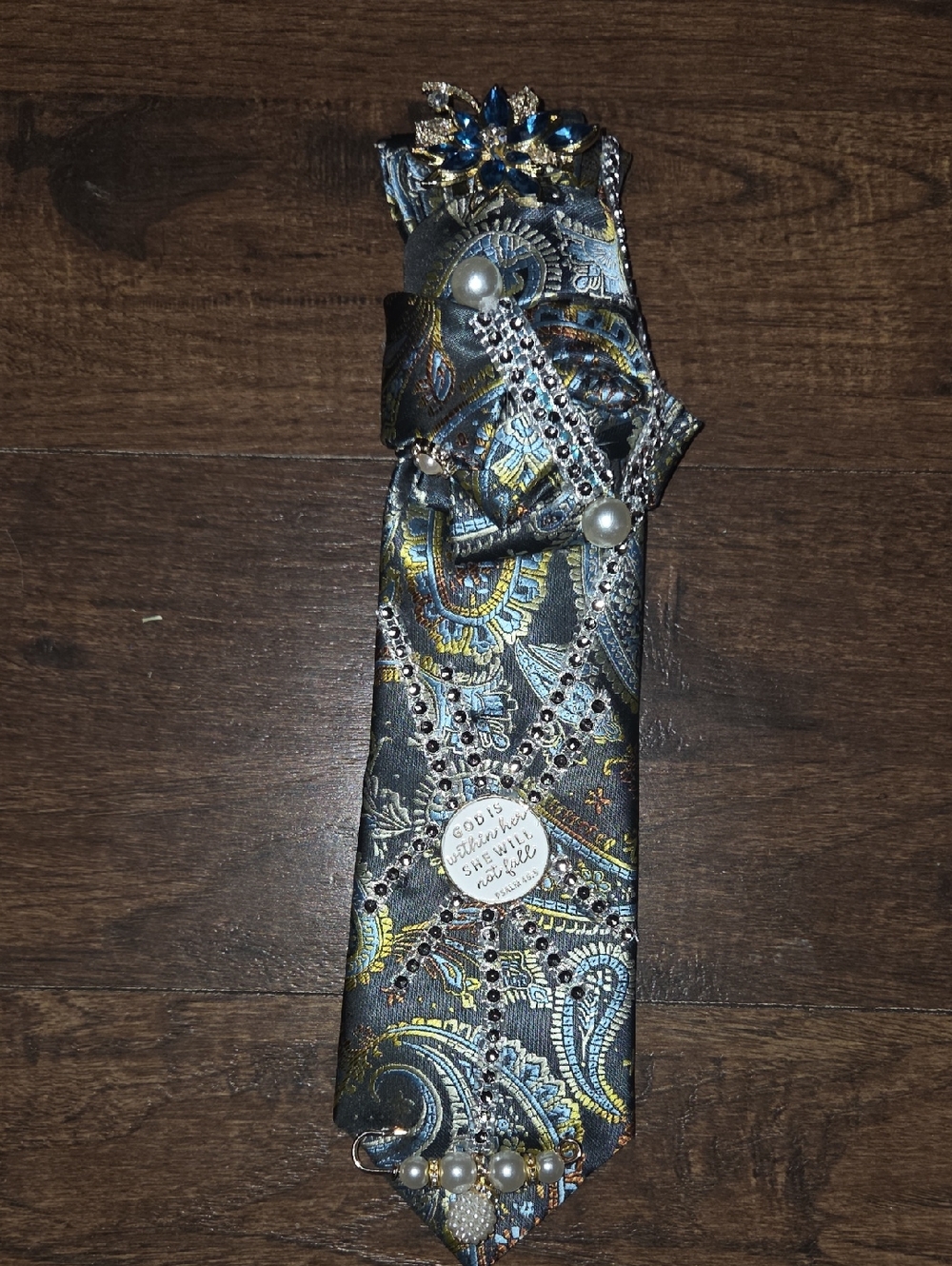 Necklace Tie